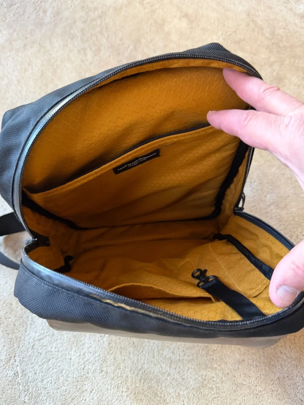 Waterfield Sutter Tech Sling (Full Size) - Picture 2 of 6